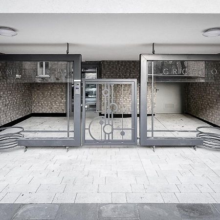 Apartament Sloneczny Kamienica Grochow With Free Parking Varsovia Exterior foto