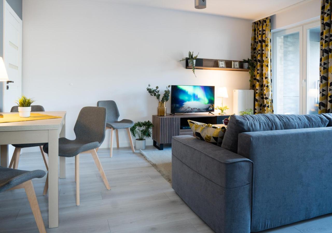Apartament Sloneczny Kamienica Grochow With Free Parking Varsovia Exterior foto